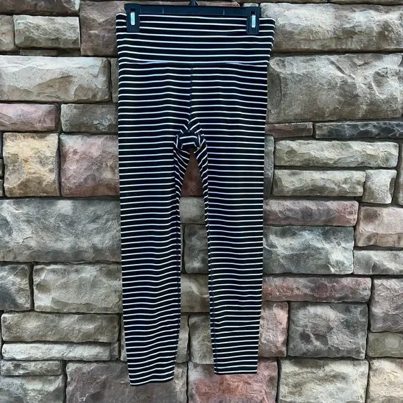 Athleta Chaturanga Leggings Women’s M Black White Stripe - Picture 1 of 9